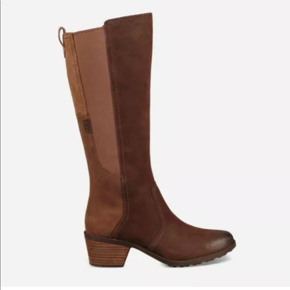 Teva women's Anaya brown boots size 11 never worn